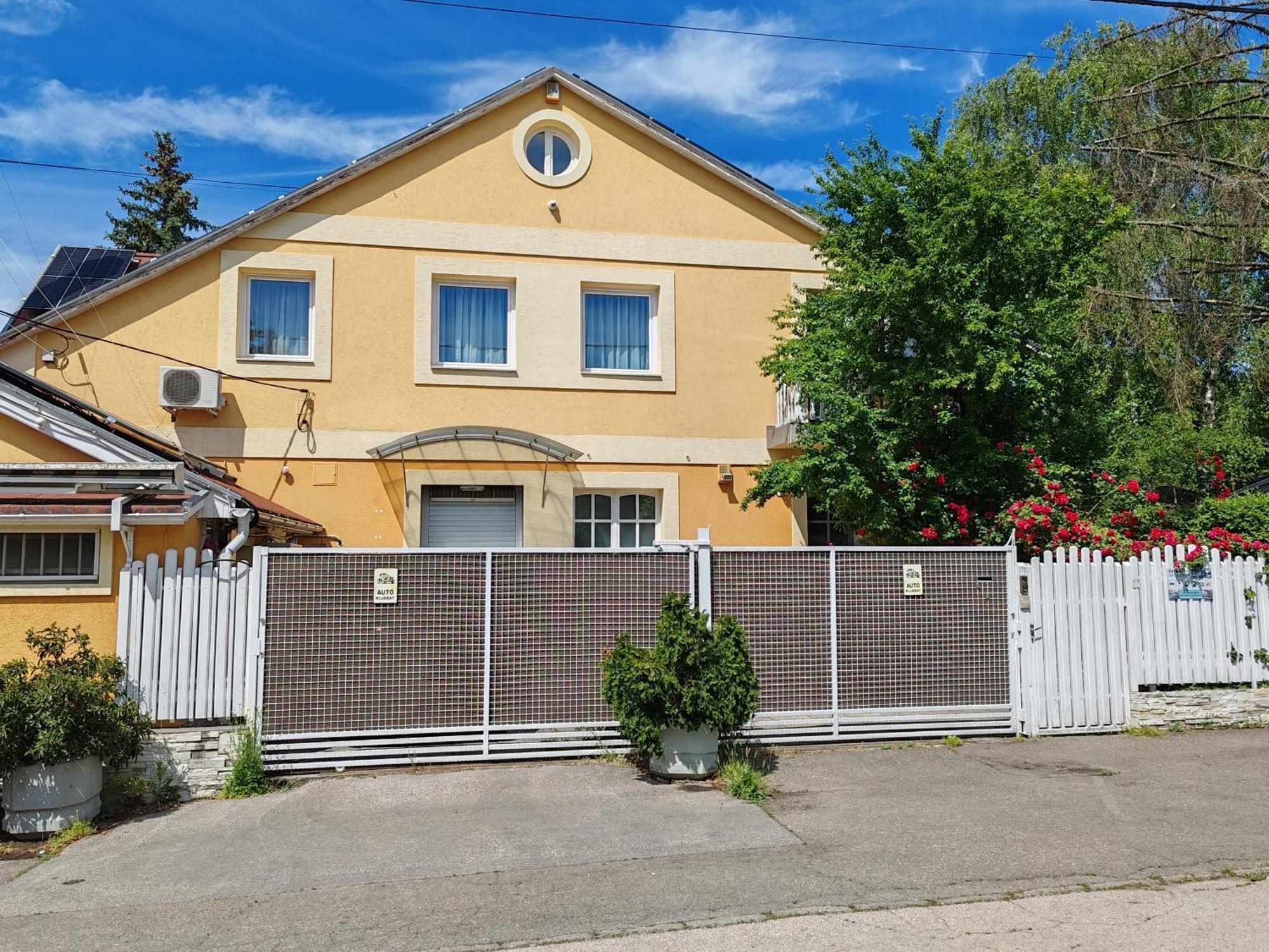 Apartment Patrícia with garden Budapeste Exterior foto